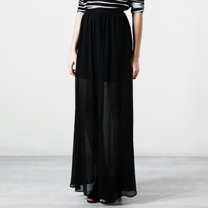 Chiffon Maxi skirt with lining.